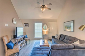 Chic St Simons Island Condo Rental 2 Mi to Ocean!